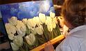 328 - Alida schildert witte tulpen